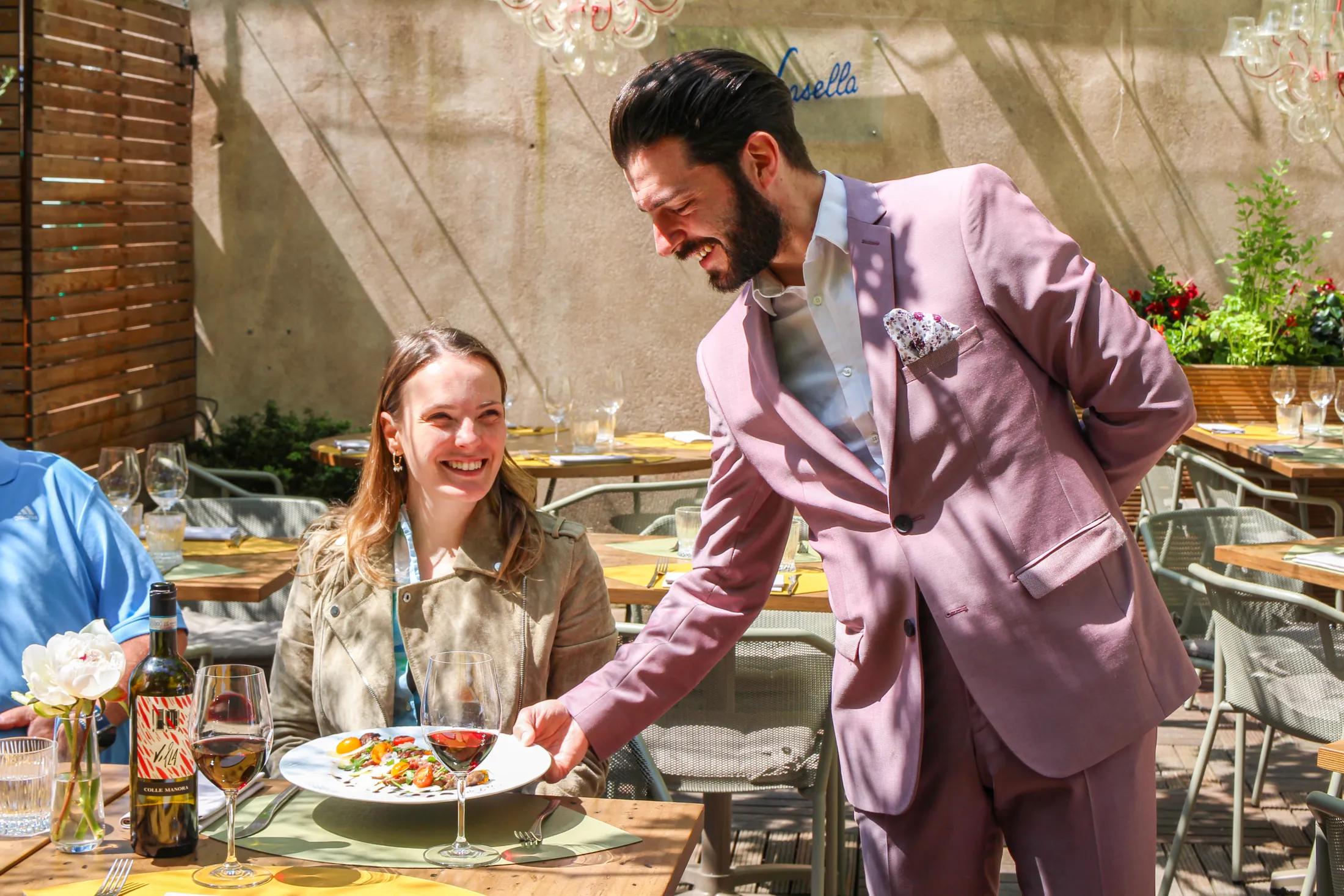 Photographie de l'intértieur du restaurant la Villa Casella